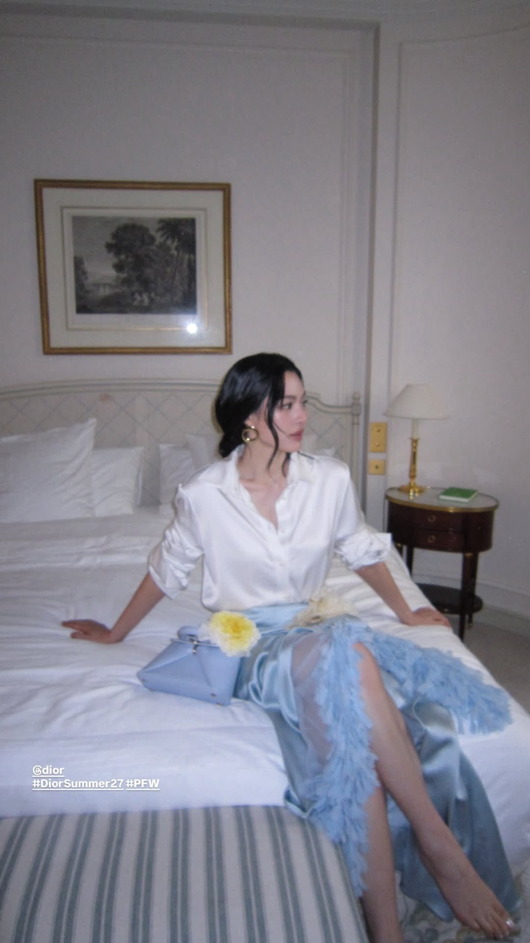 邝玲玲ins story /Booky ins更新相关就这样玩转你的心😍邝玲玲