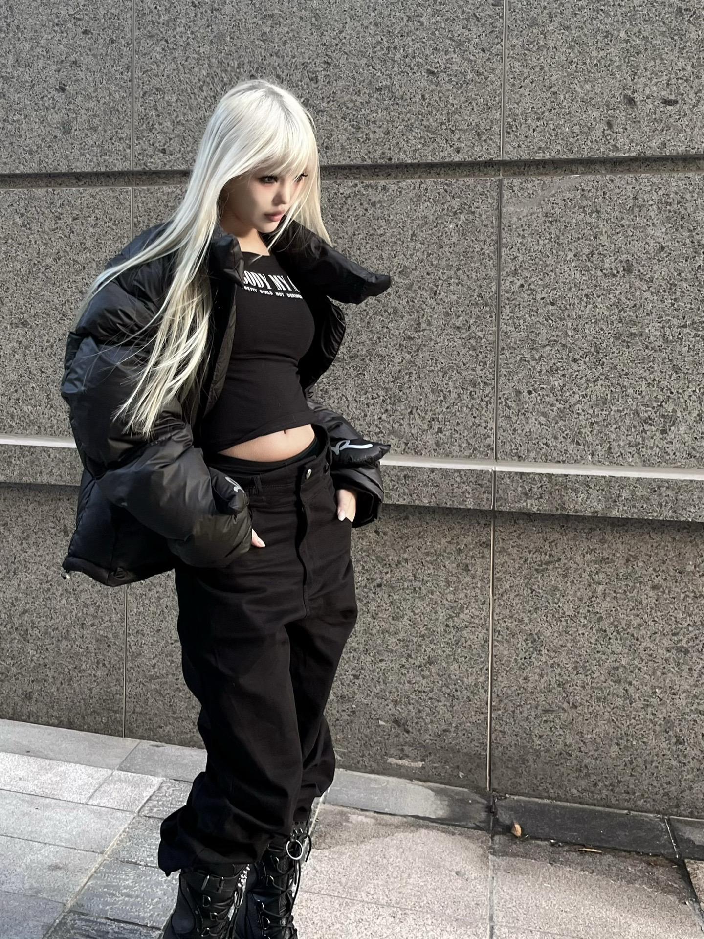 持续认真的珍视和喜欢才叫爱，忽冷忽热那是在拽狗链