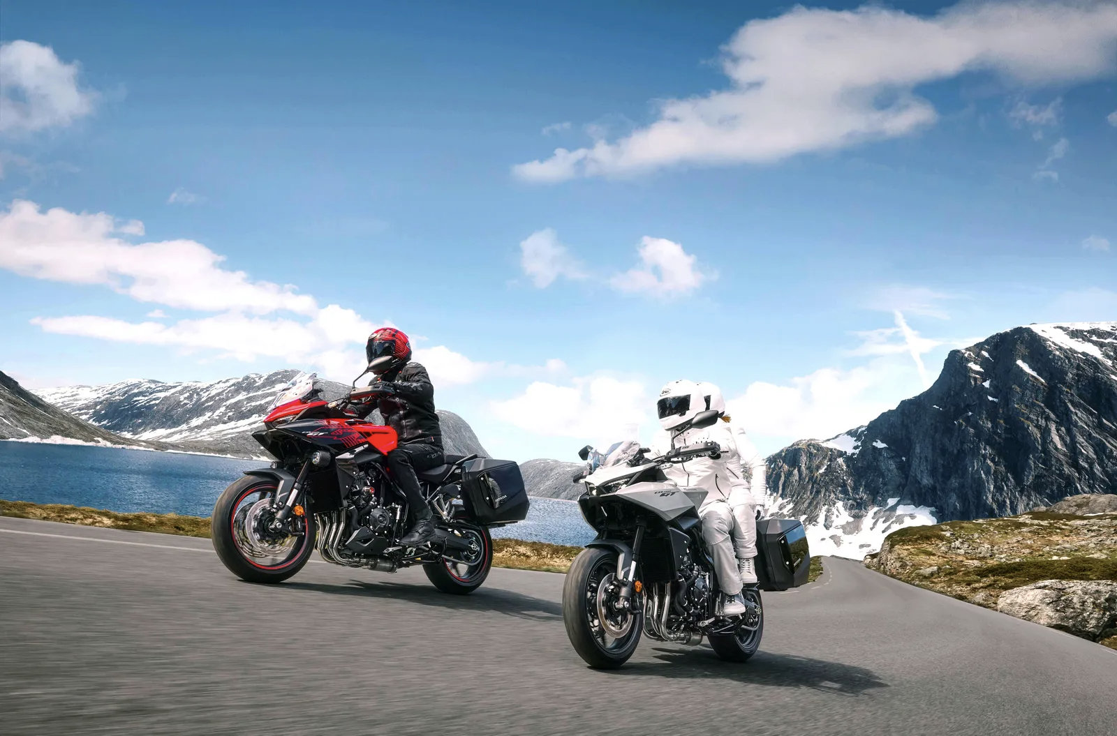 Honda 新型运动旅行车 2026 CB1000GT 