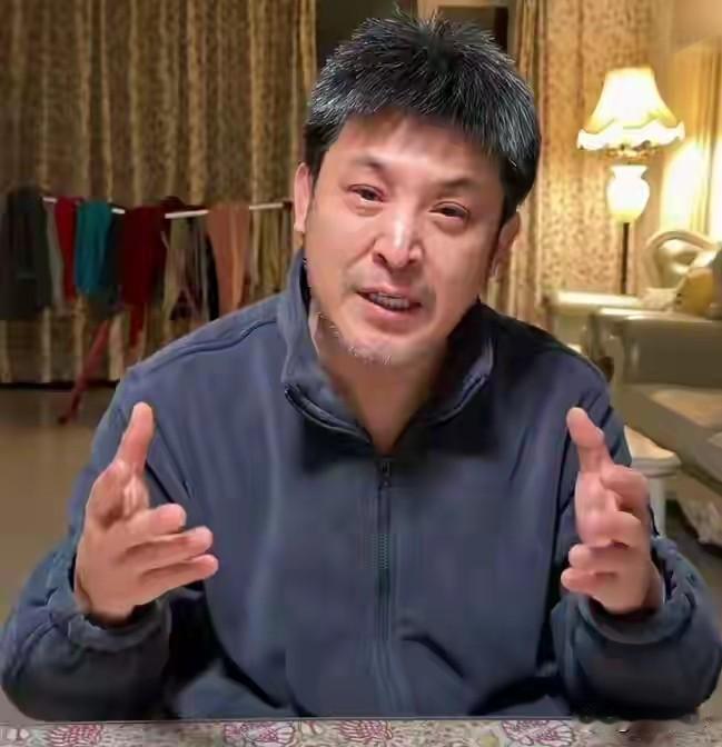 看到孙涛眼含热泪，眼圈红润，不仅心疼他一分钟，他还是那个阳光的说:“我骄傲”的人