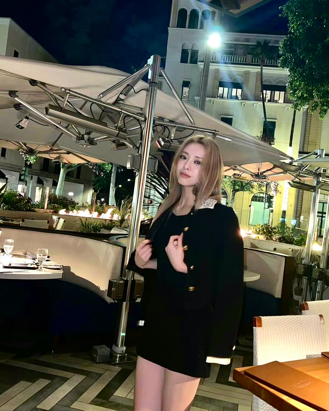 晚风拾遗人好像总在某个瞬间，突然和自己和解。连日的压抑堆积在心底，日子过得平平淡