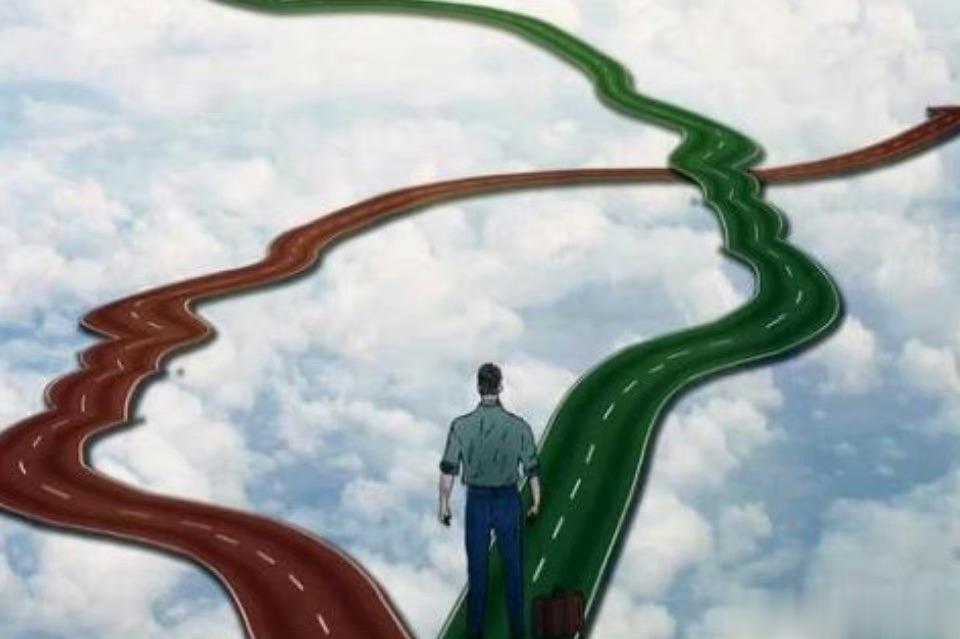 #人生感悟# 路没有错，错的是选择，爱没有错，错的是缘分！无情的不是人，是时间！