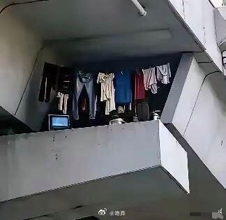 现在很多人都住桥洞，看样子这个面积应该有几百平方吧，关键是什么费用都不用去交，这