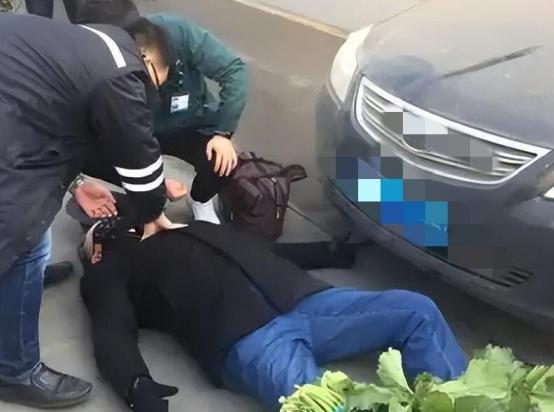 “比西门庆都狠！”
 
河南林州这事儿，真应了那句老话——“色字头上一把刀”。
