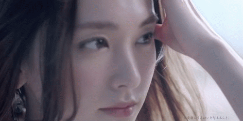 分享一个笑容甜美的日本美女新垣结衣。 ​​​