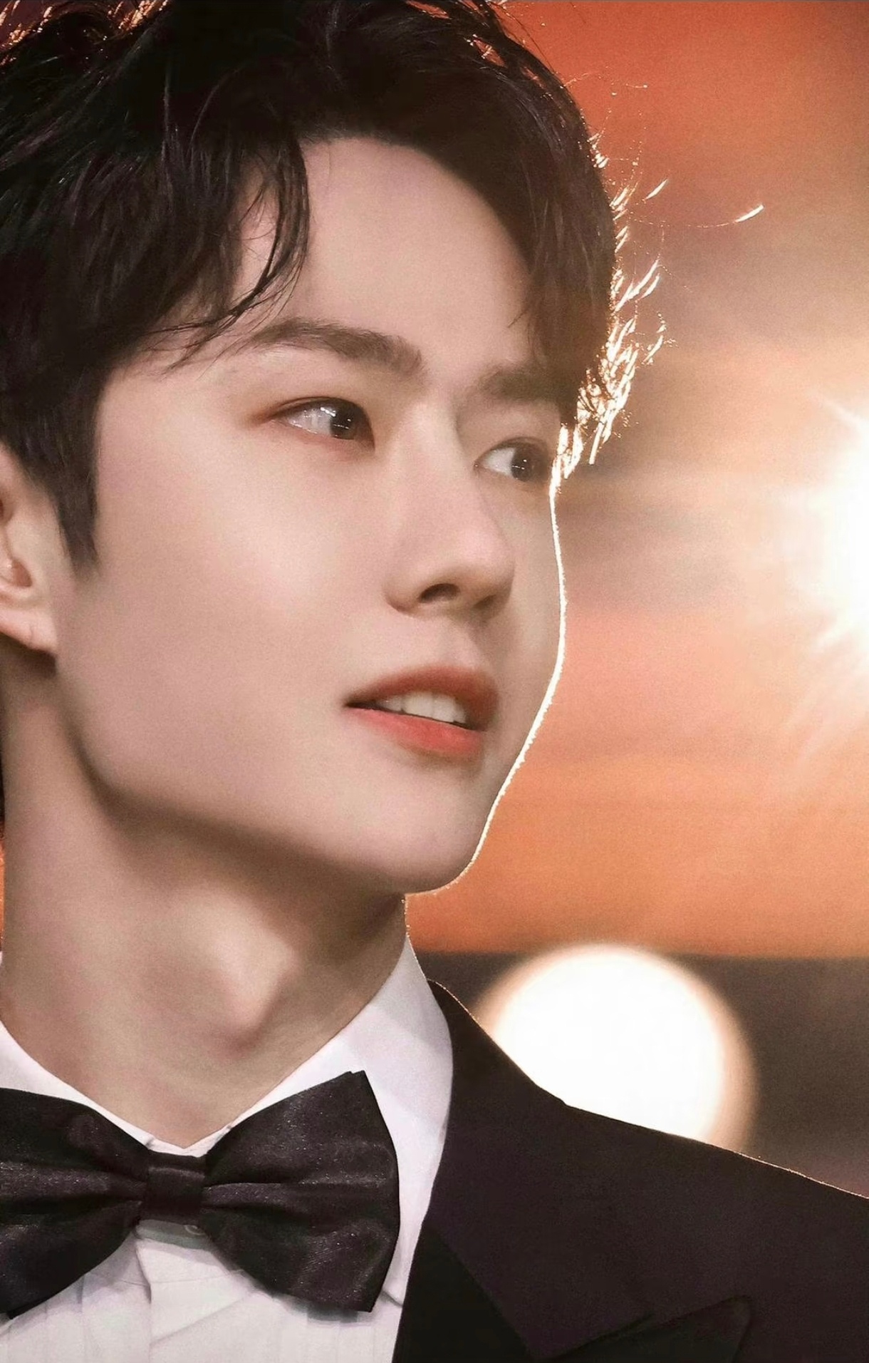 眼睛亮亮的！！！