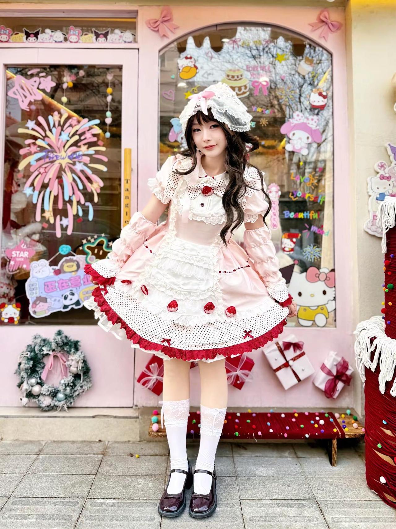 捕捉到一只可爱小蛋糕🧁。lolita穿搭 lolita 小裙子 lo娘 洛丽塔