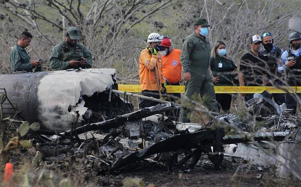 一些砖家叫嚣美国不敢打击委内瑞拉，怕东大的防空导弹，这次美军的行动把那些所谓的砖