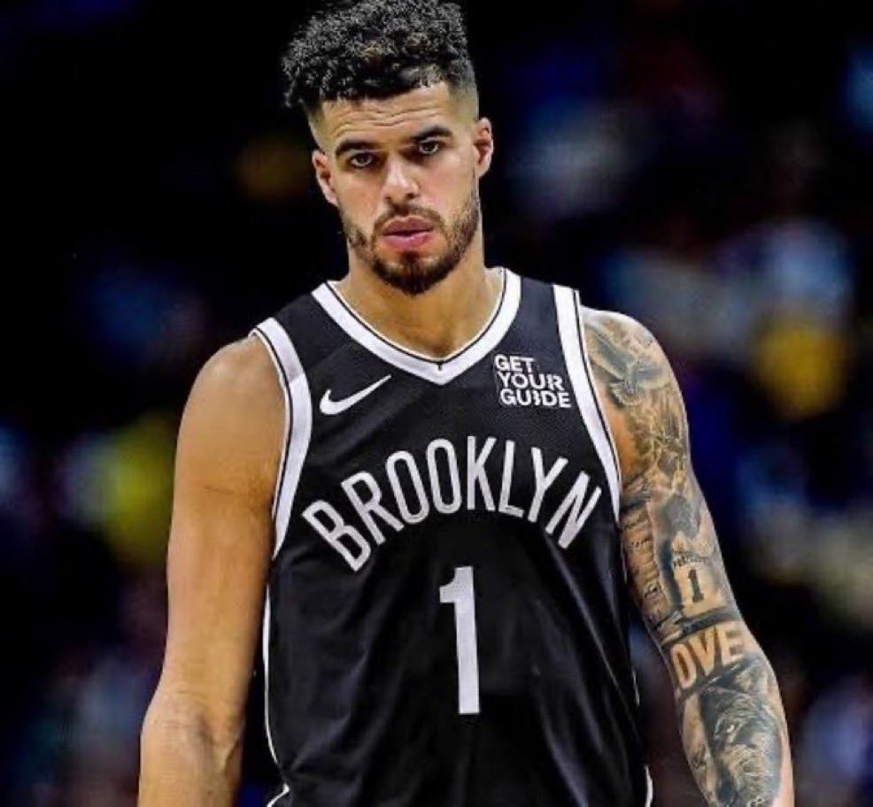 发现一个很难评的事情，篮网今年到现在队内助攻王是，emm，波特……并不是他有多少