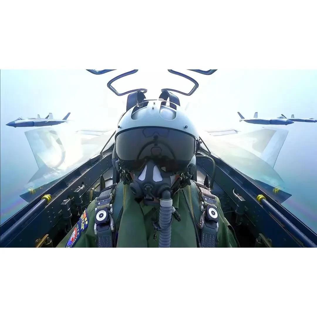 每天早上第一个赞给守护我们的中国军人！早安！