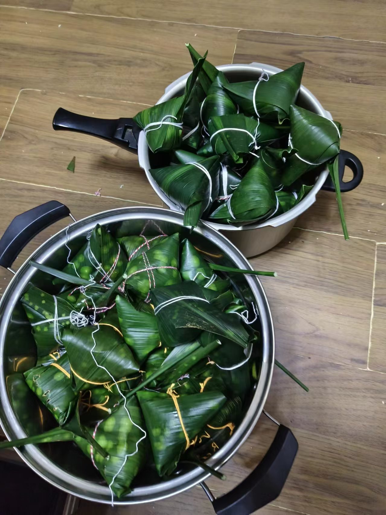 材料整多了，一发不可收拾，一个锅装不下