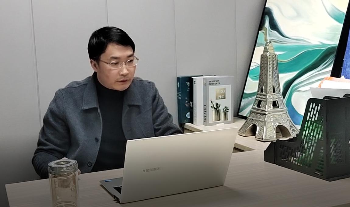 做模板小程序真的遇得到各种奇葩客户，昨天谈个商城单，3580 元1年还包人工对接