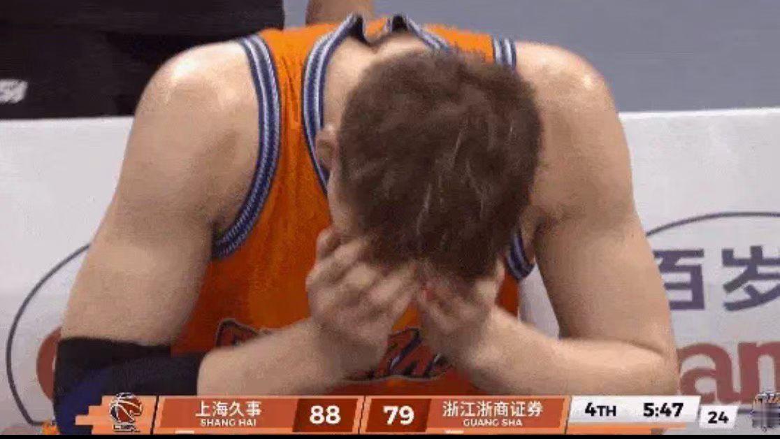 这都赢了？上海男篮1比0广厦男篮上海男篮总决赛开门红