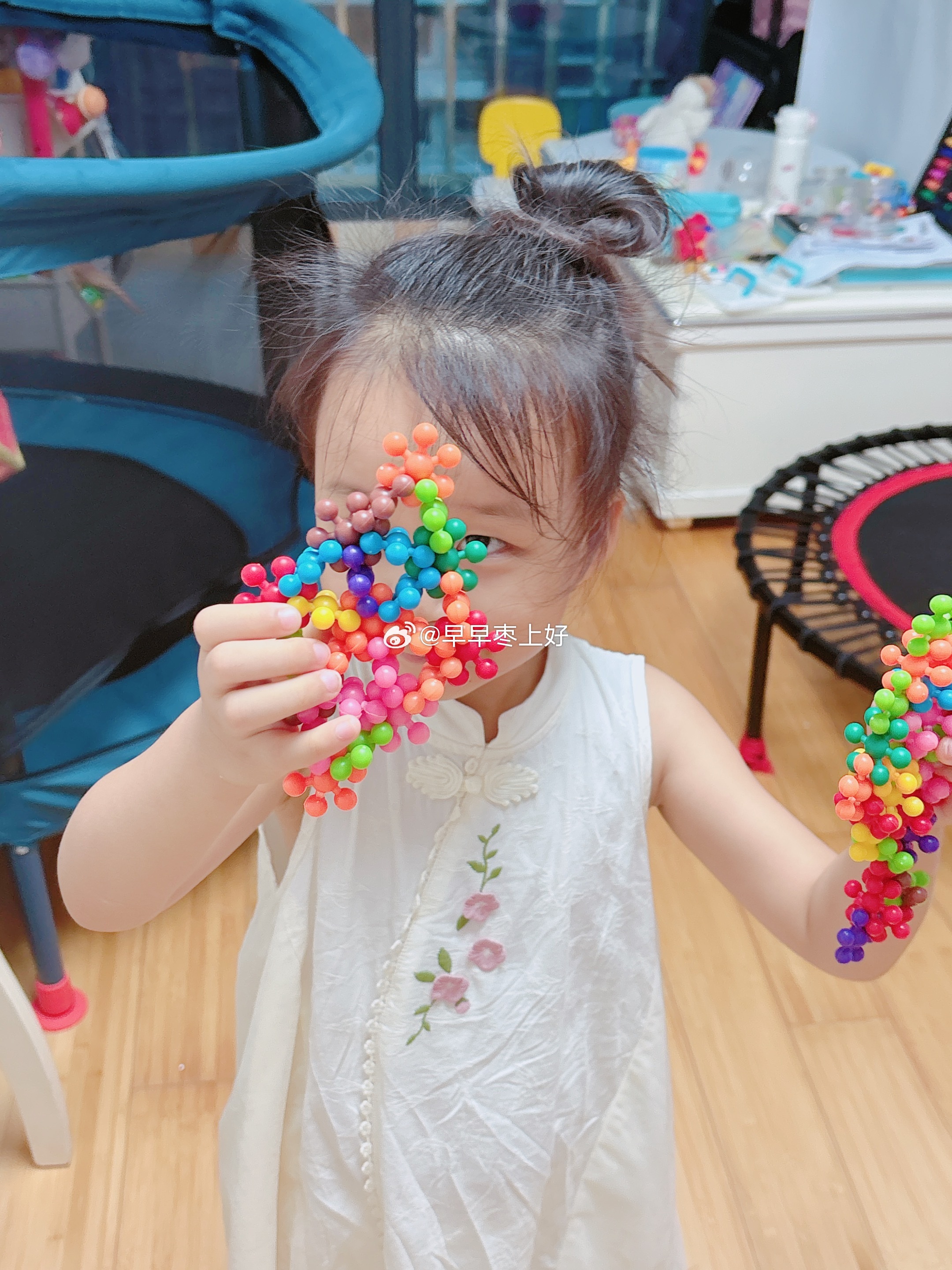 （📝昨晚）小朋友真是天生富有创造力啊‼️👧🏻“妈妈，你看我做的鱼🐟，还有
