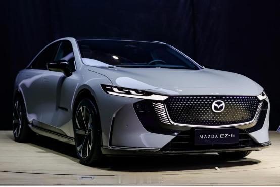 #2024北京车展# 长安马自达MAZDA EZ-6迎来全球首秀，合资车型有了不