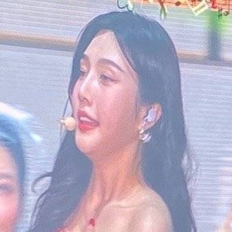 谁҉是҉老҉毛҉恋҉爱҉HUANG族҉？҉当҉然҉是҉朴秀荣 ！谁҉是҉SM逃҉
