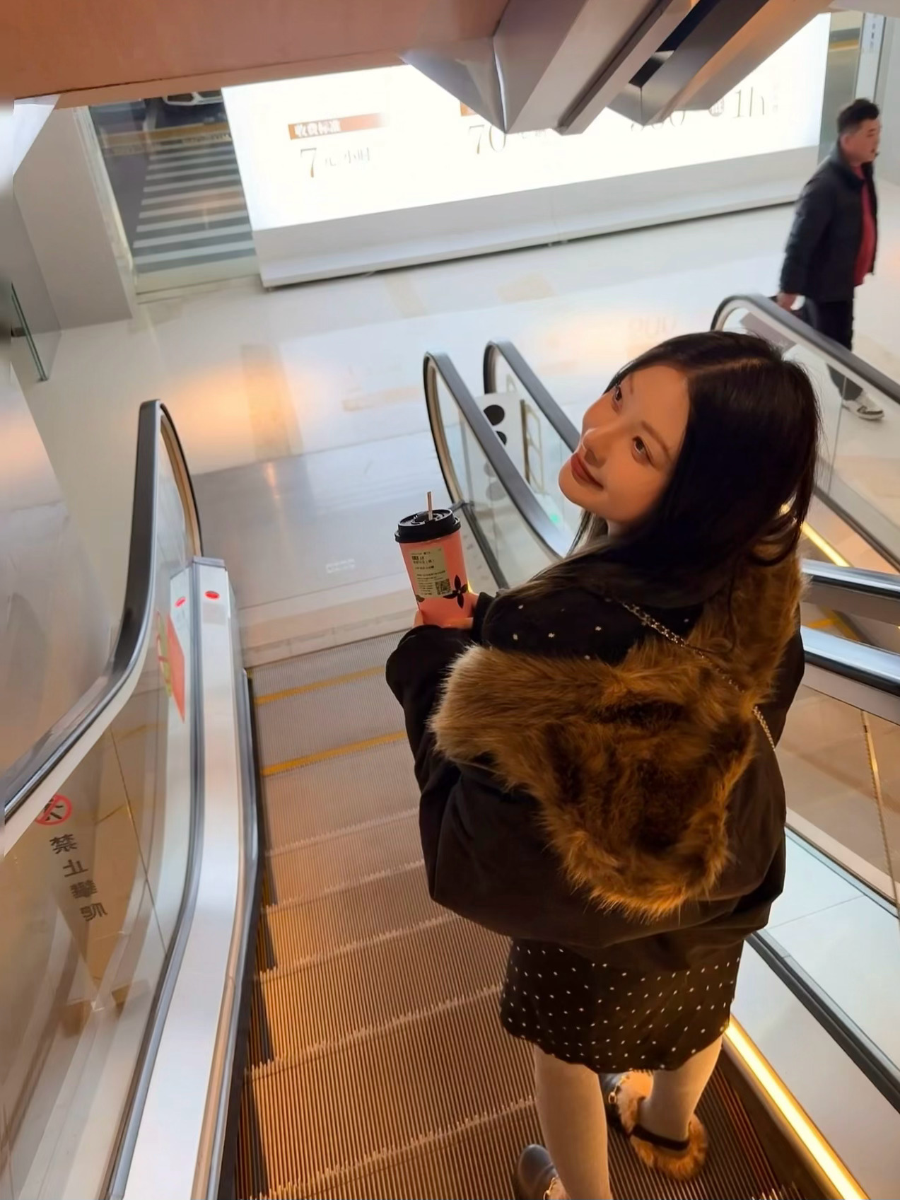 不知道该怎样记录下来实在是很幸福 伴侣家人朋友都让我觉得我是一个十分幸运的人◞♡