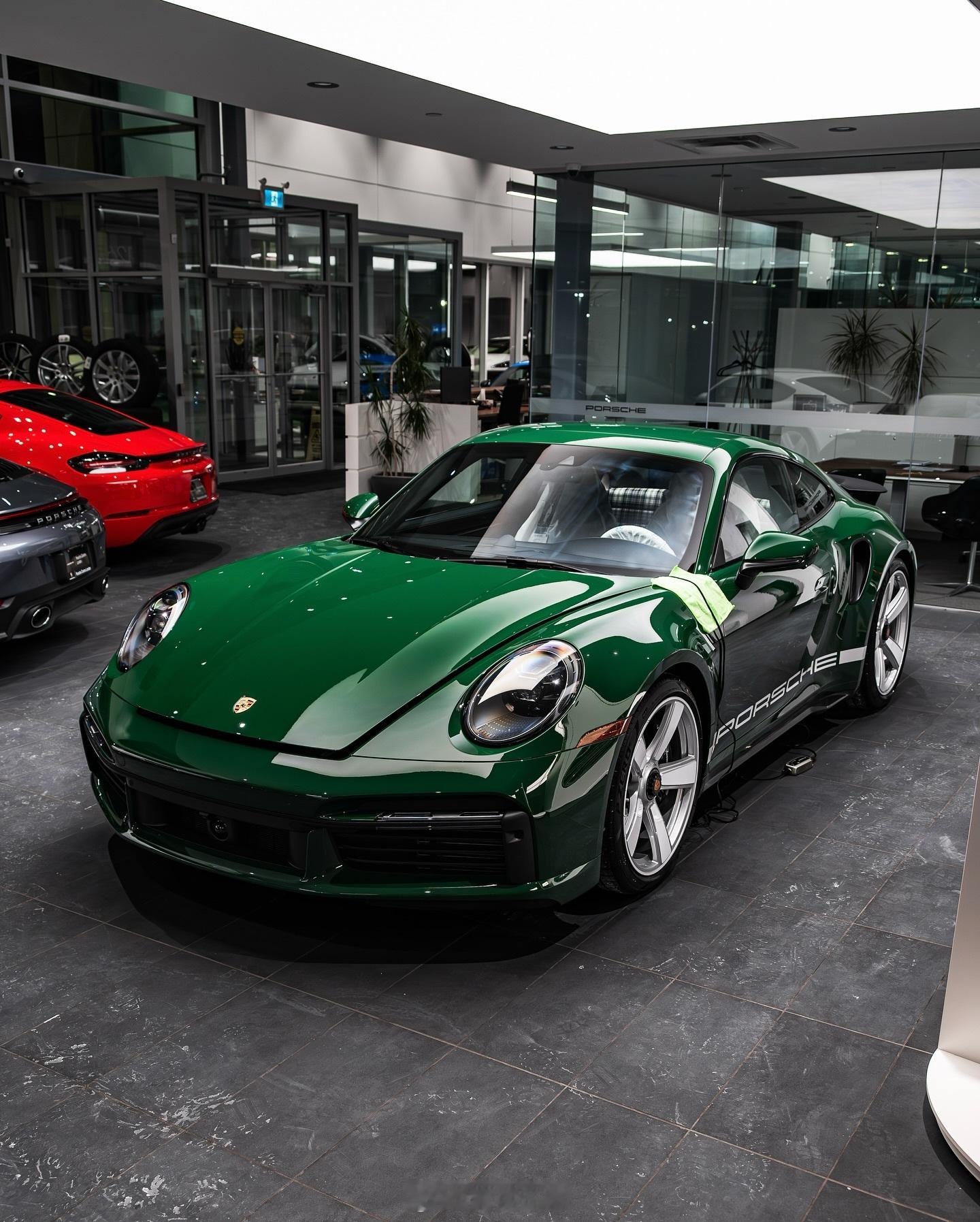 Porsche 911 Turbo 50 Irish Green 