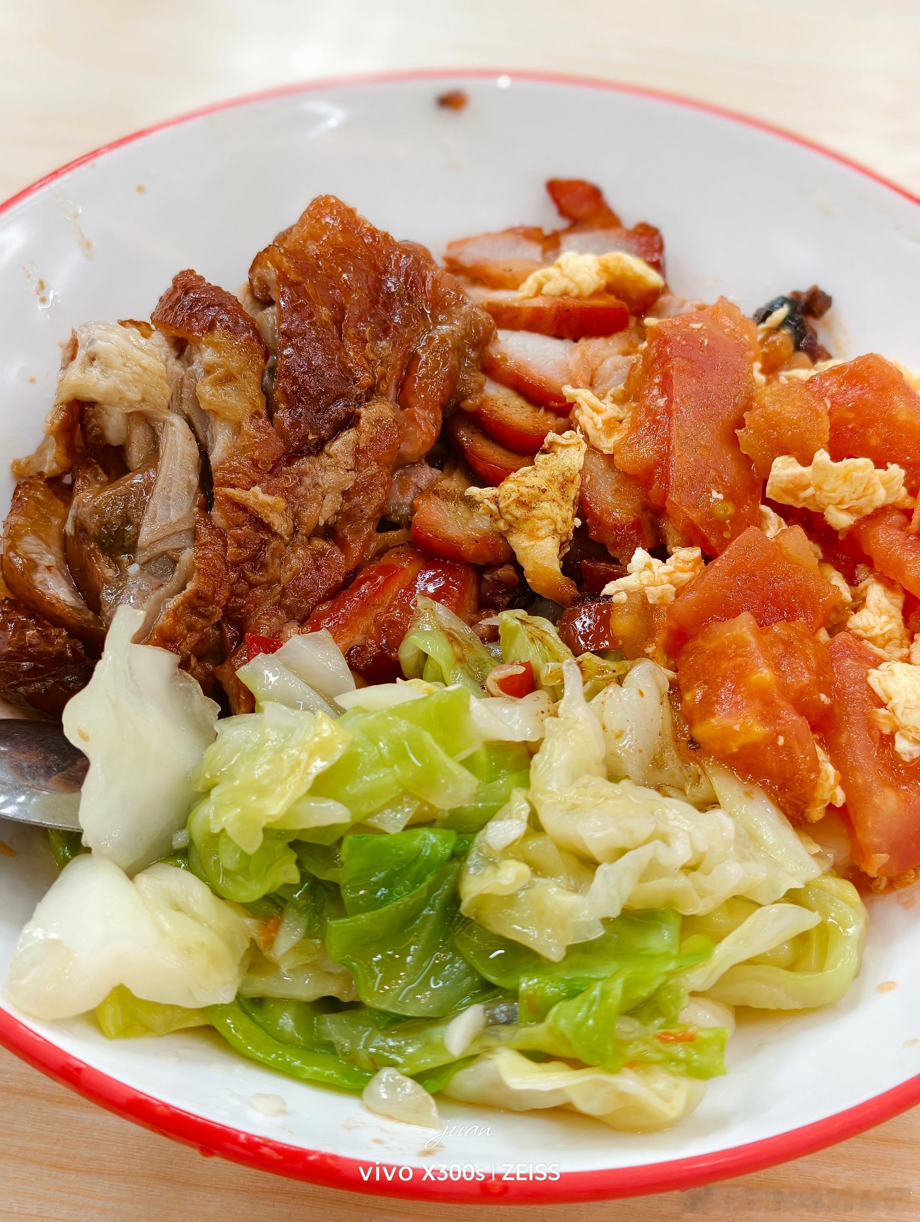 好久没回母校农大啦，带vivo X300s来扫扫校园，食堂一份双拼饭15元感觉便