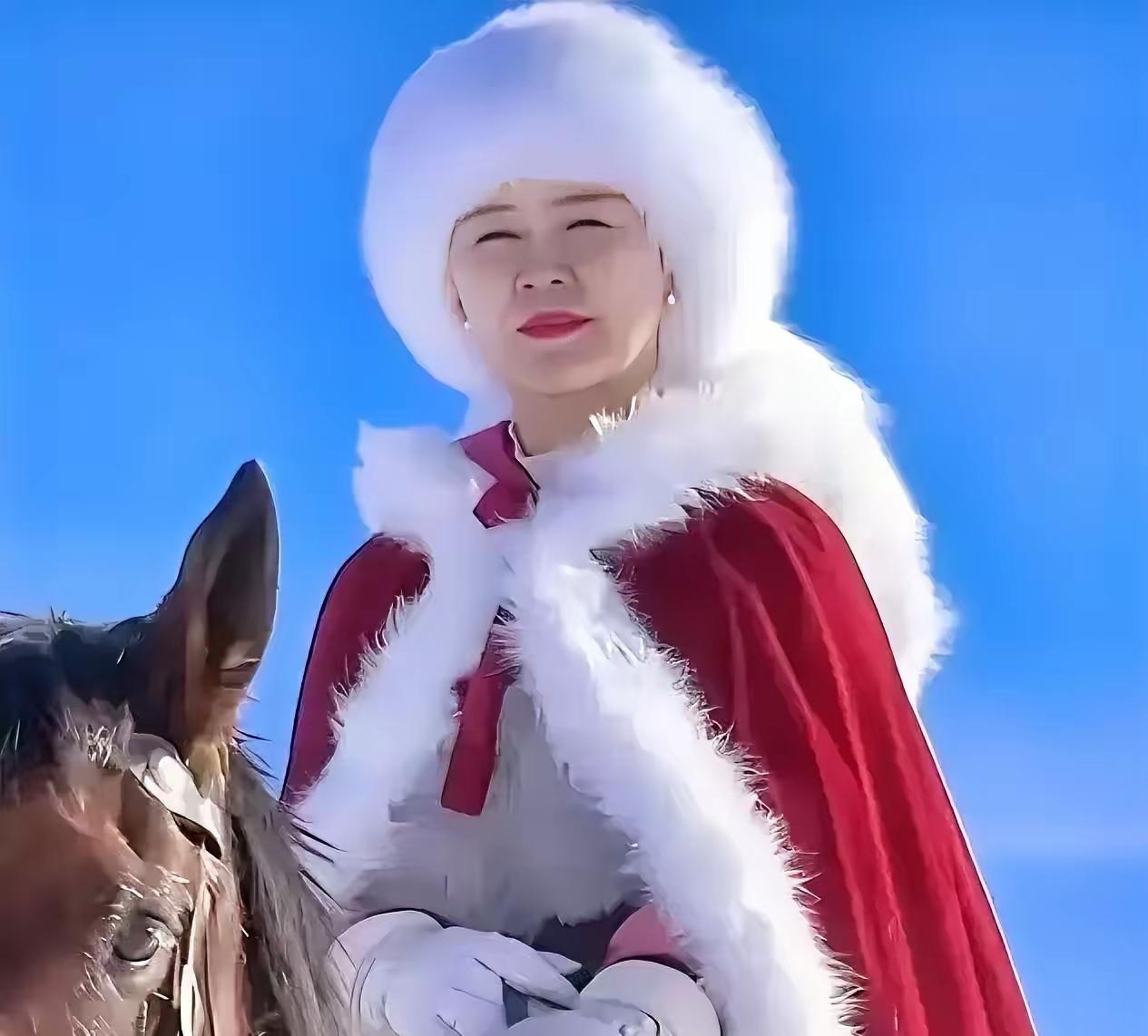 昨天下午16:03，人民日报再次发文缅怀贺娇龙。

可以说，许久以来，没有一个像