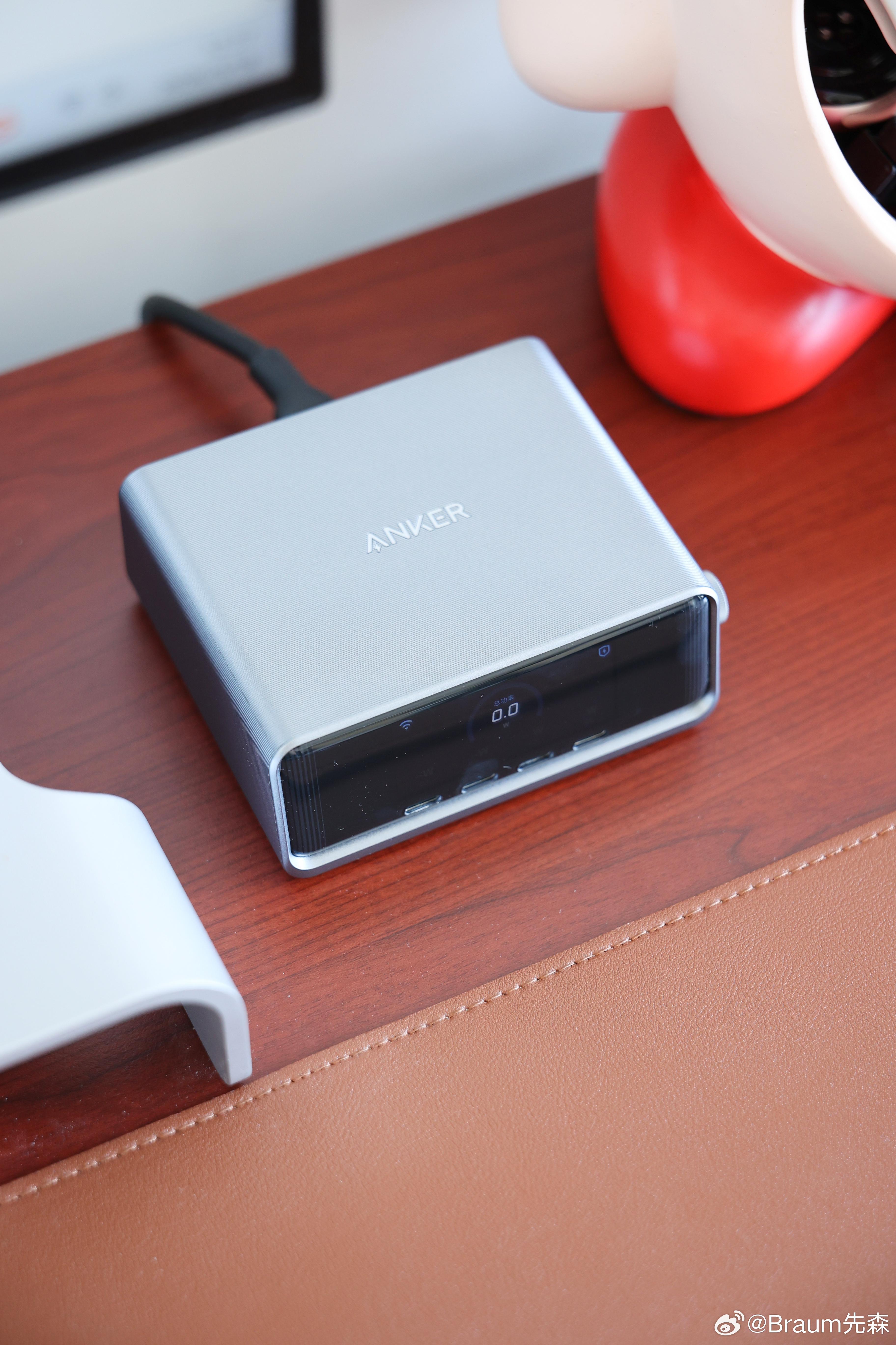 Anker这个桌面充挺神的，新款Pro+加了小米120W和华为66W的快充支持，