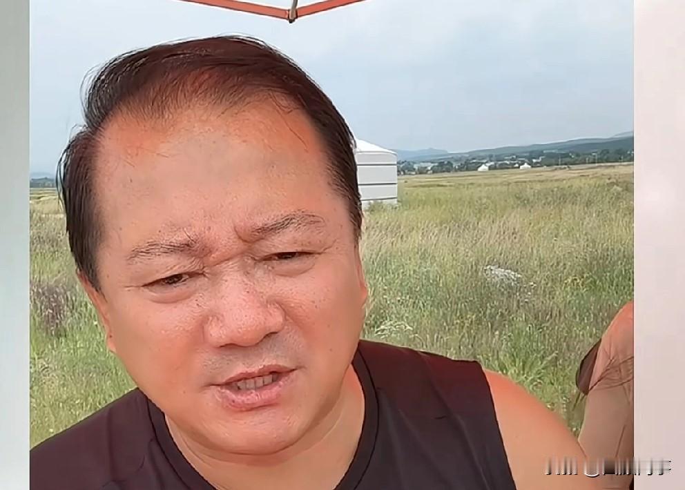 谢广坤声称女儿从未受委屈！

         昨天报道“谢广坤”两任前妻呵斥他