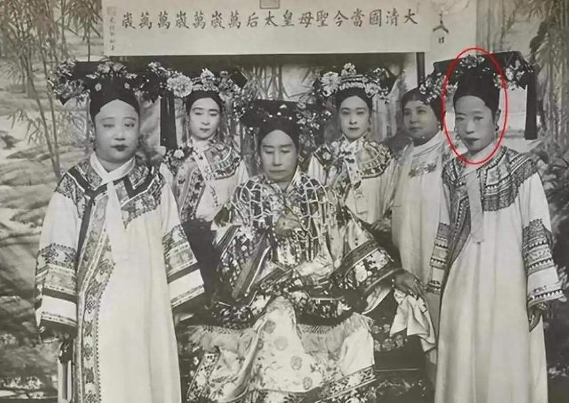 隆裕太后（1868-1913），名叶赫那拉·静芬，是清朝最后一位皇太后，也是终结