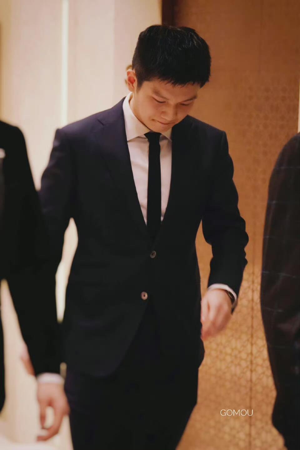 世界喧嚣，还好有你安稳目光——樊振东 