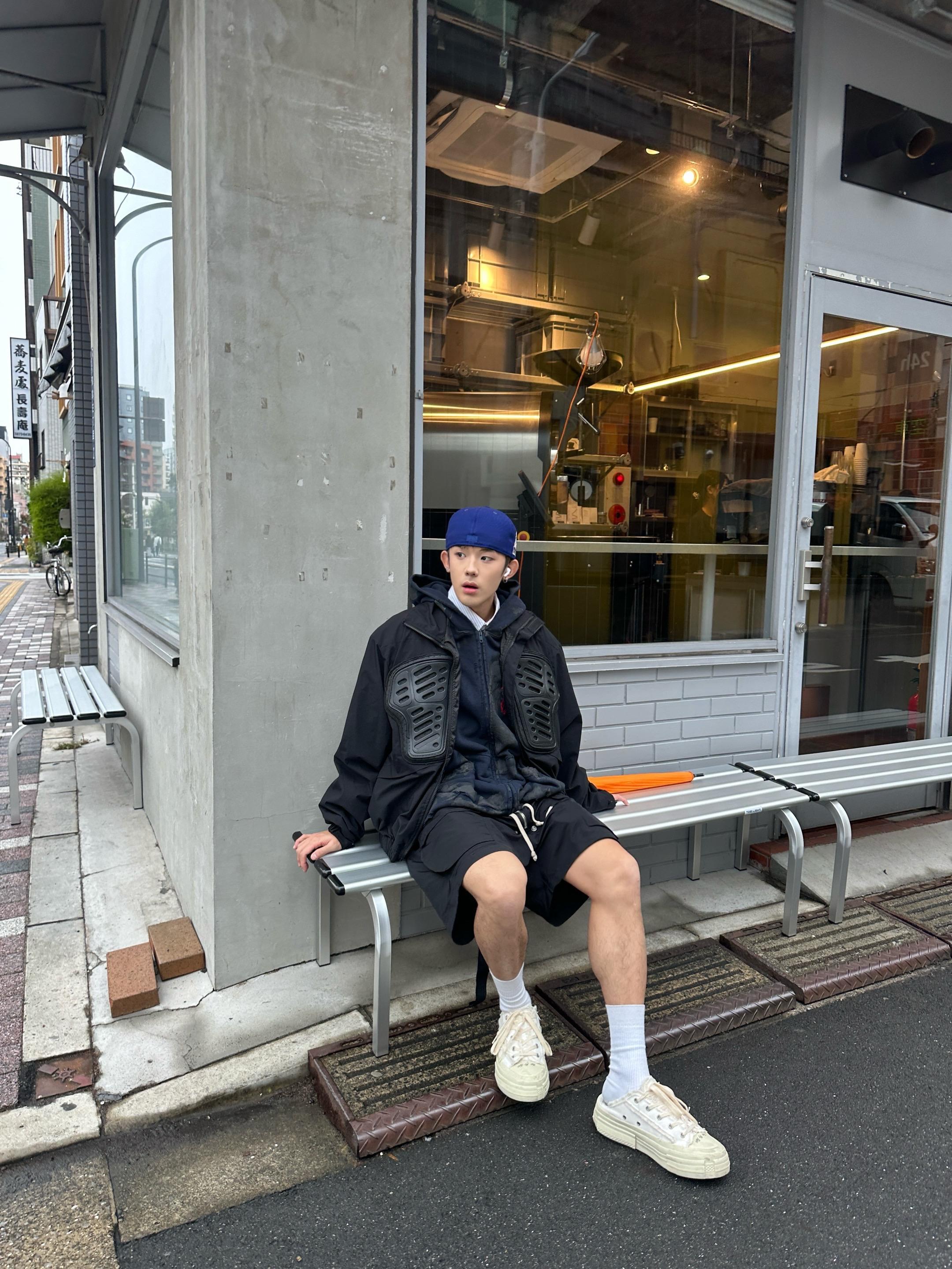 我呢 明媚也自由