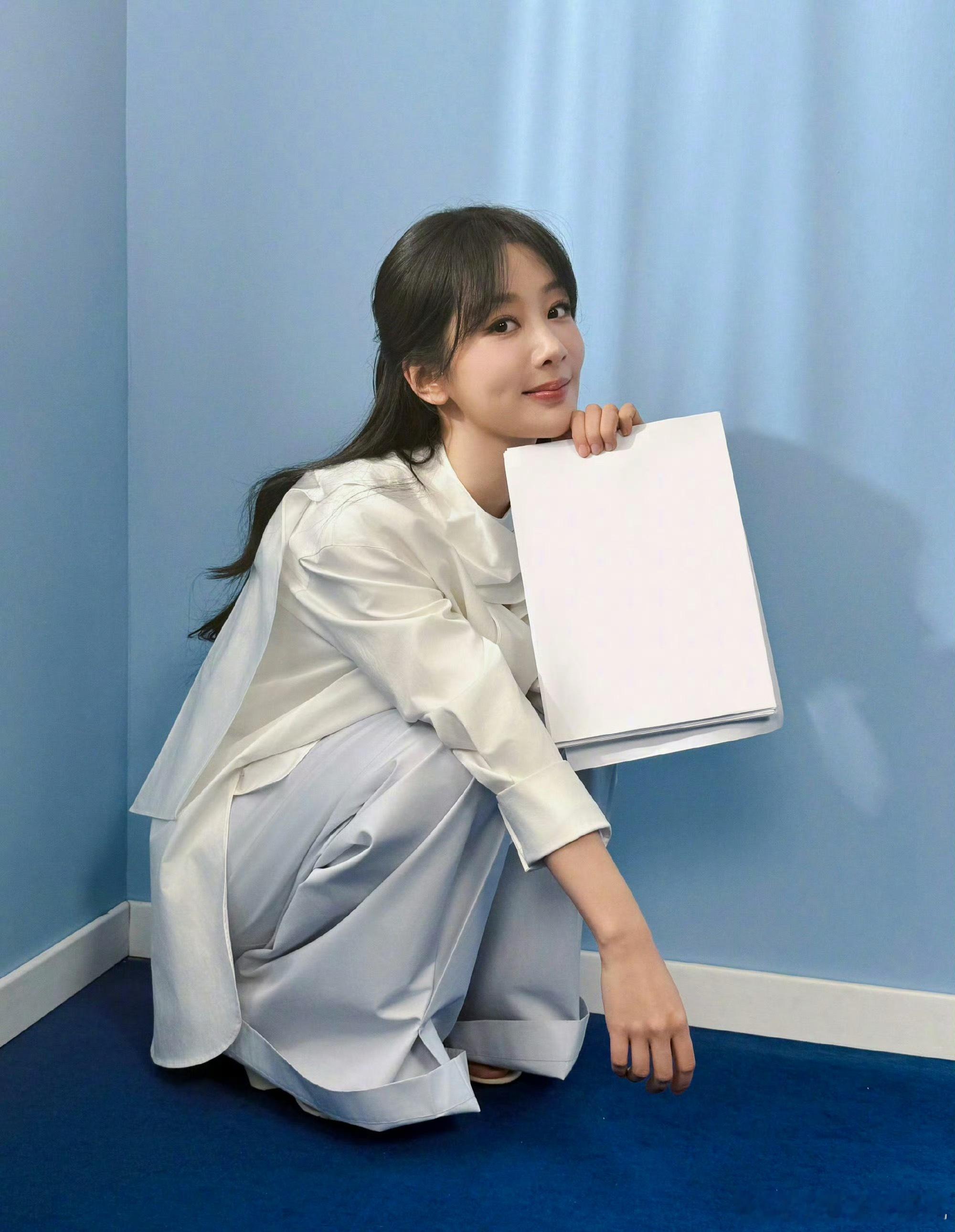 杨紫沉香如屑开播四周年杨紫把颜淡的灵动天真与后期绝望隐忍完美平衡，一段哭戏层层递