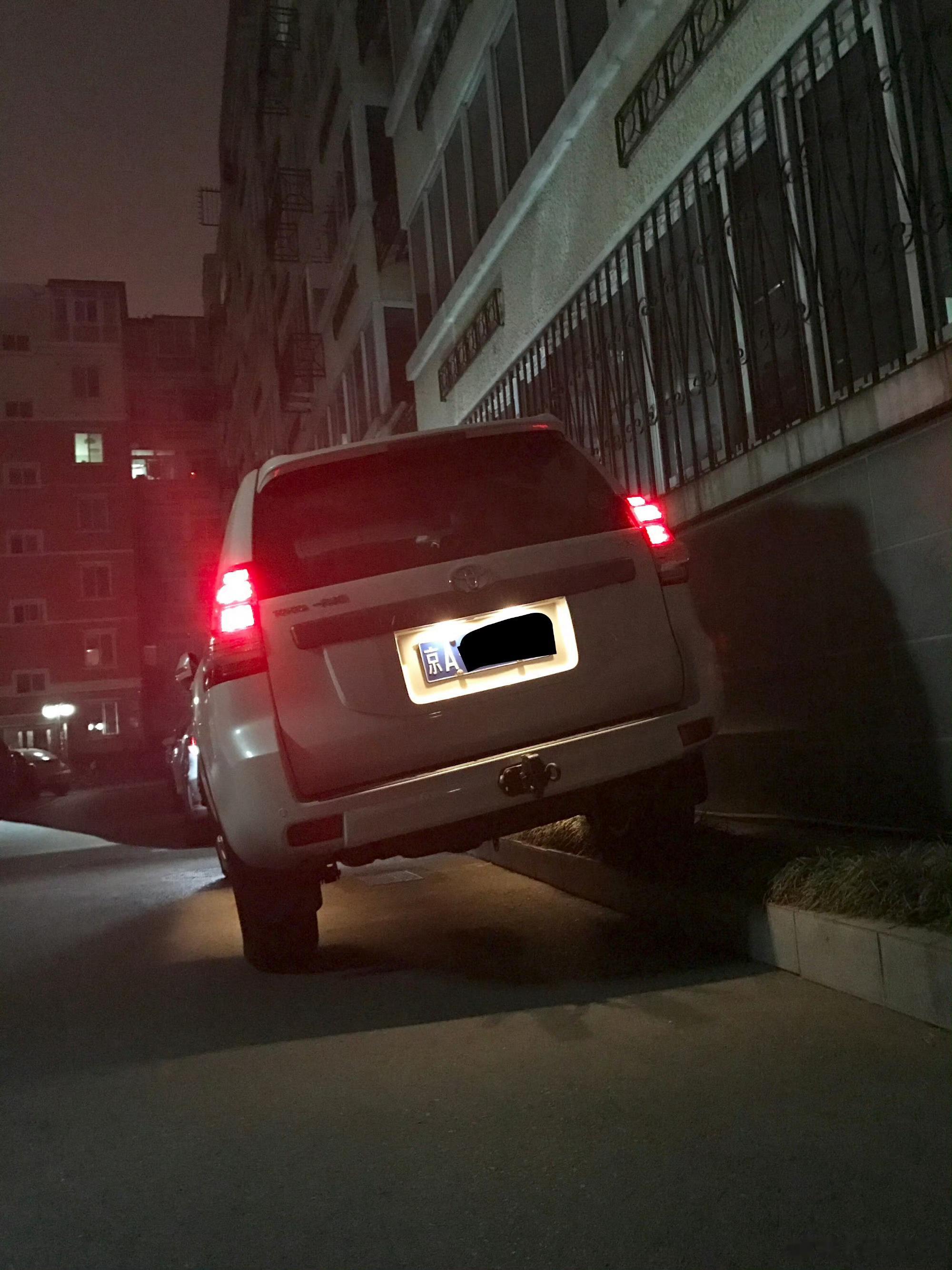 其实自从汽车诞生后，绝大部分时代的绝大多数车都挺无趣的，现在也是如此。现在尤其如