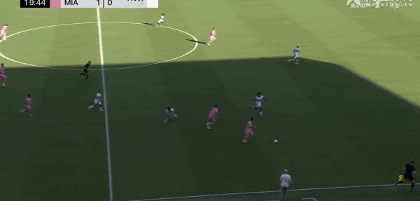梅西前场逼抢断球，直塞阿连德，阿连德下底传中，可惜马特奥没能完成射门！迈阿密国际