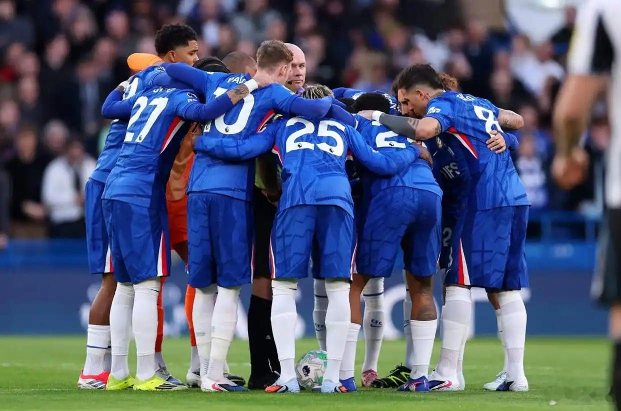 切尔西解雇罗森尼尔 罗森尼尔是如何被更衣室大佬给干掉的？因为罗森尼尔太弱了，资历