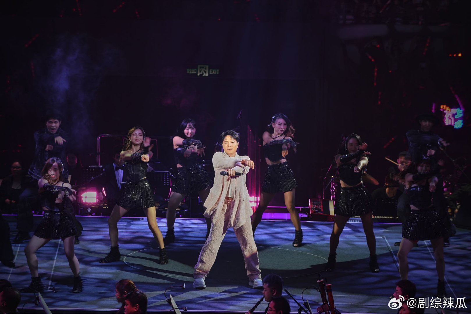 #符飞龙[超话]##李克勤上海演唱会开票##李克勤上海演唱会嘉宾是符龙飞#🎉【