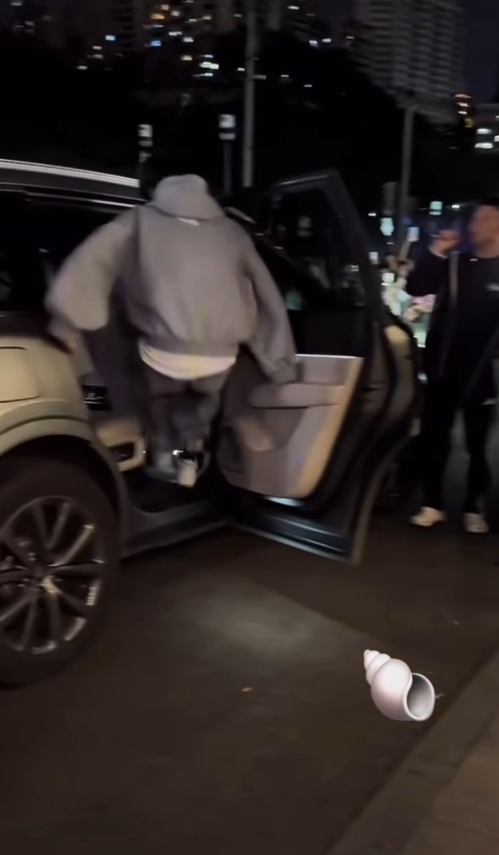 刷个帅 李煜东花式上车 
