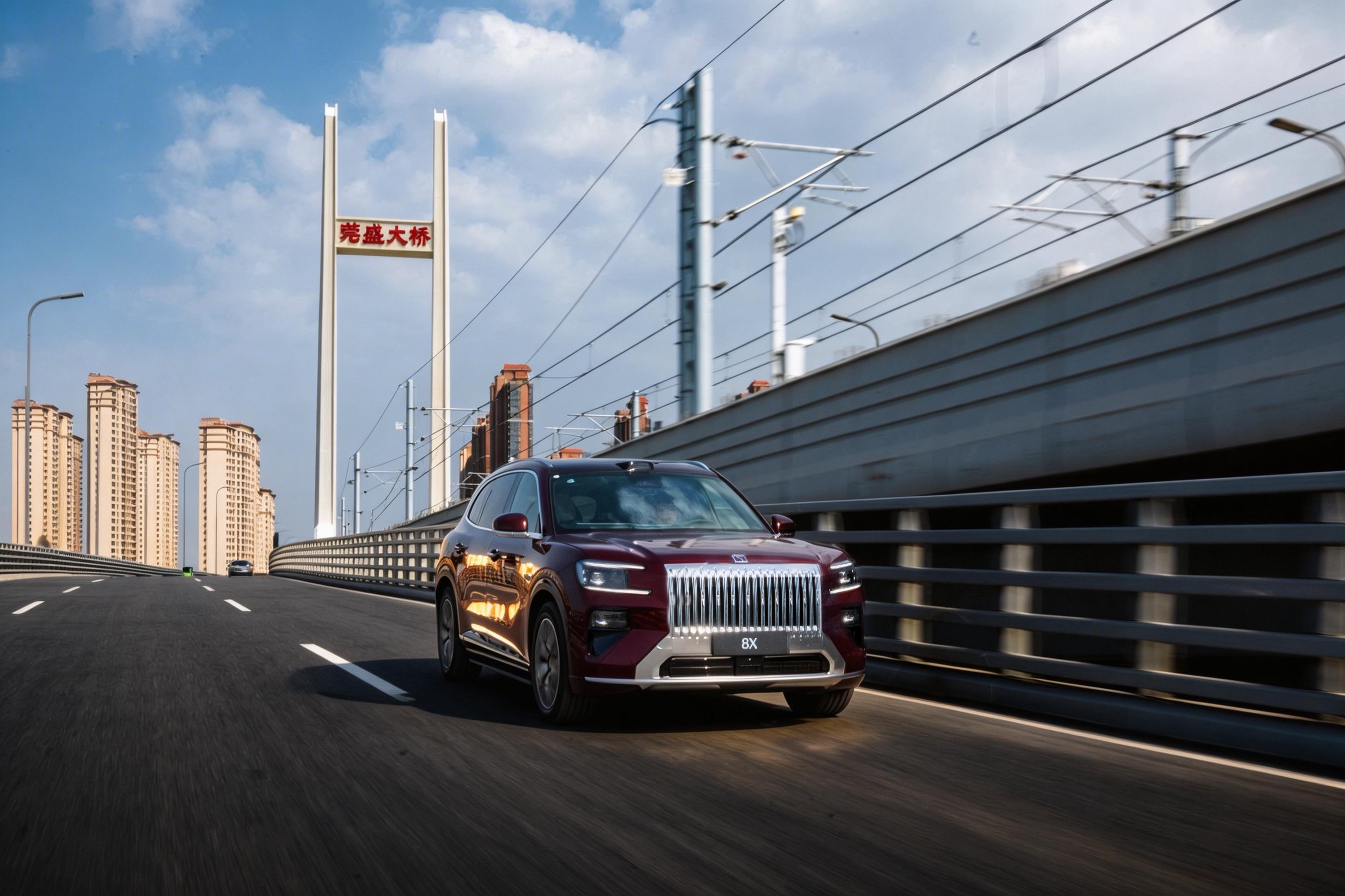 极氪9X已经证明了：中国品牌能做百万级豪华SUV。8X要证明的是：中国品牌能做高