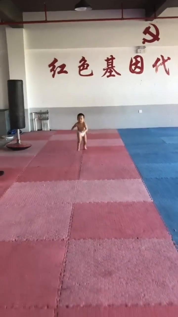 累不累？