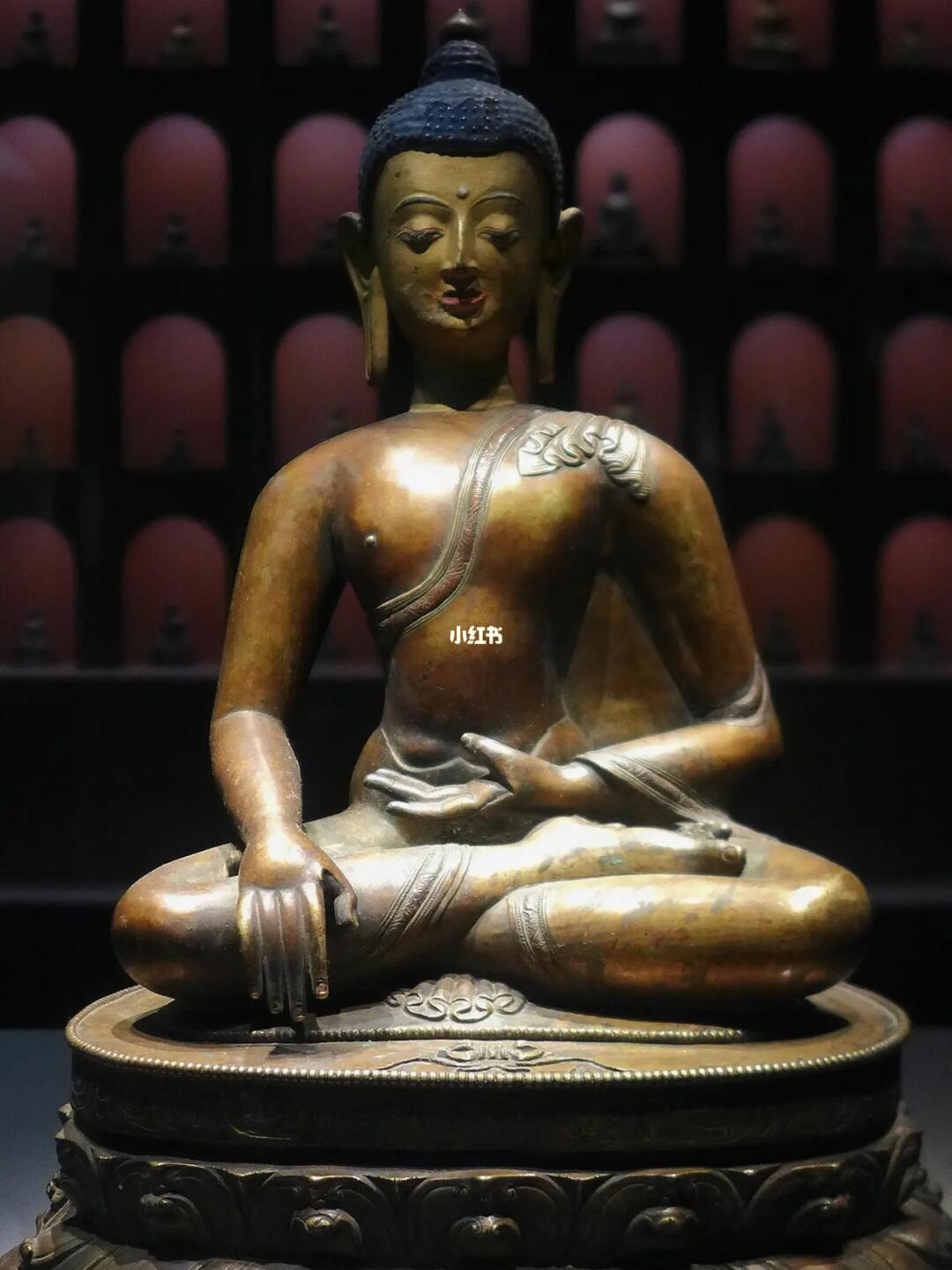 明代鎏金释迦牟尼成道像