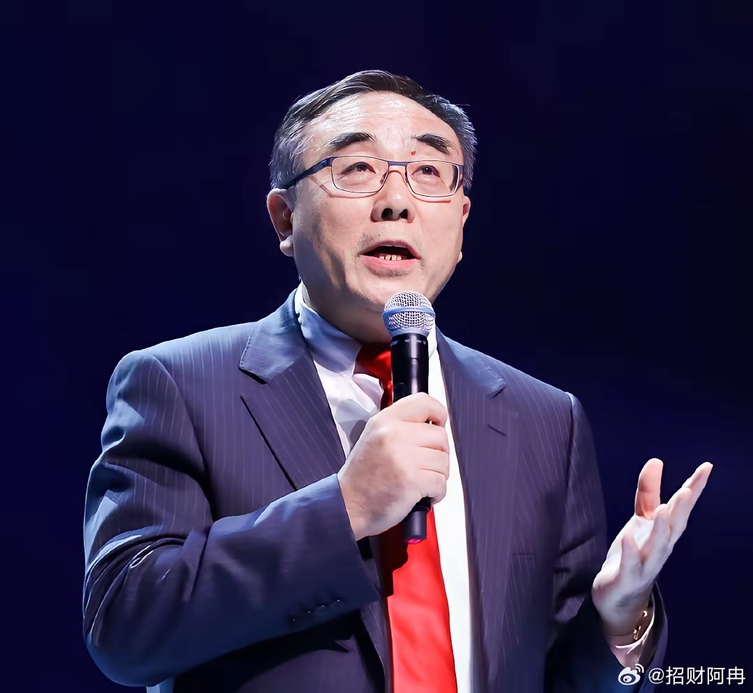 昨晚深夜，刘纪鹏的五大建议直切关键，什么时候会被采纳呢？昨天，刘纪鹏直播间人气再