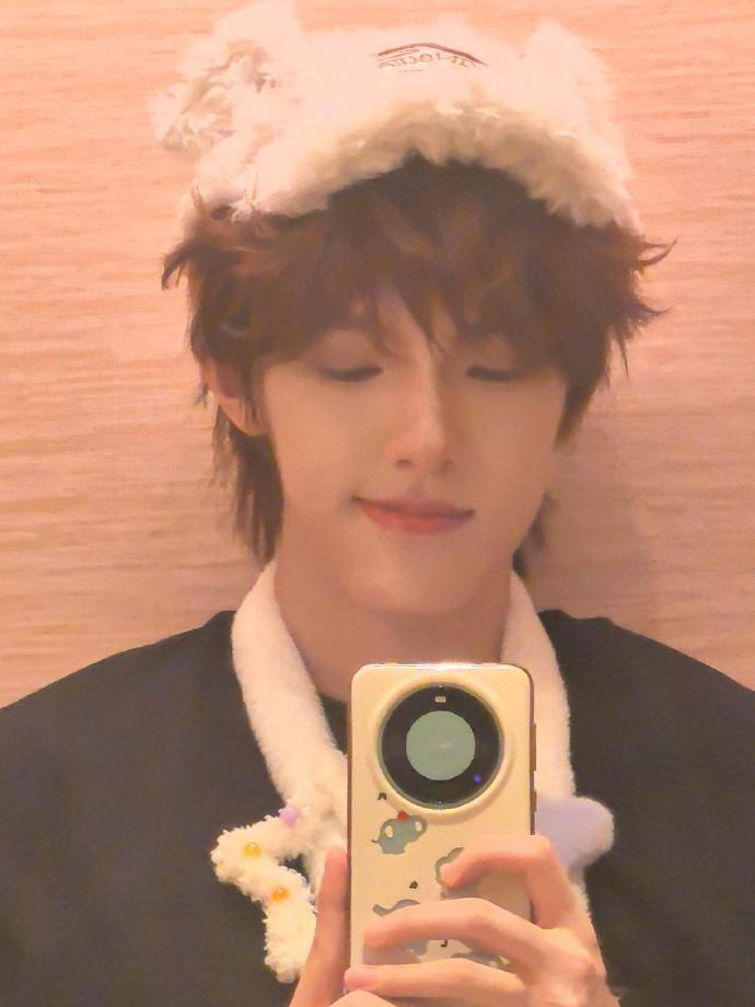 张泽禹初代四叶草的含金量 初代四叶草集合！张泽禹的追星闭环真的太戳人了，曾经仰望