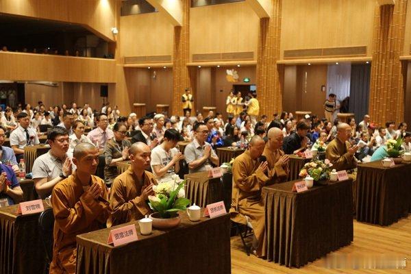 学佛最可贵之处，并非从此就能心想事成、万事如意，而是在于面对顺、逆境界时，能以智