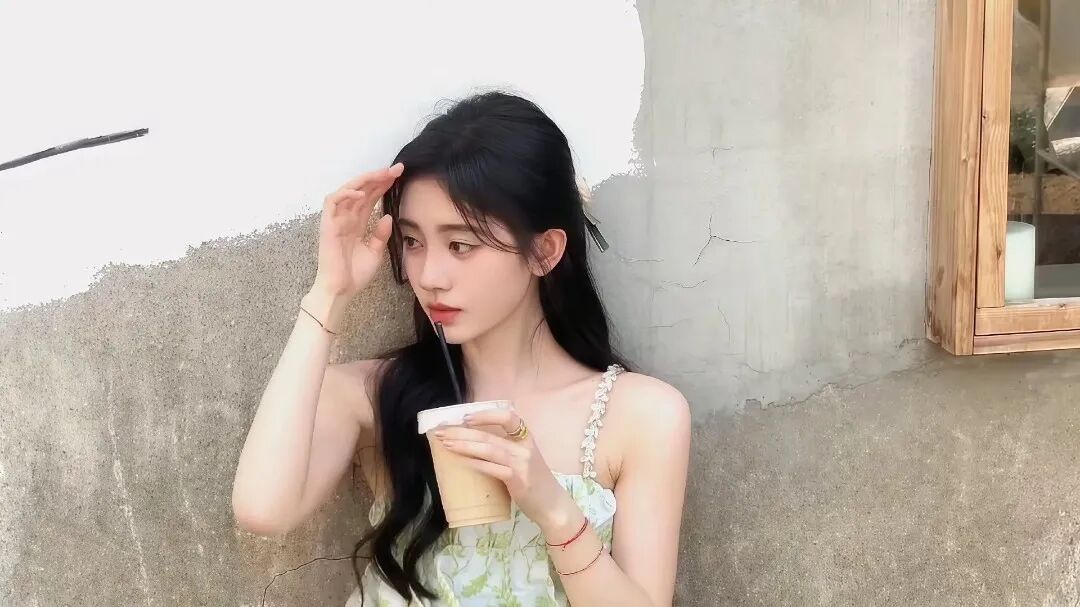𝓢𝓾𝓼𝓲𝓮｜鞠婧祎小众背景图 