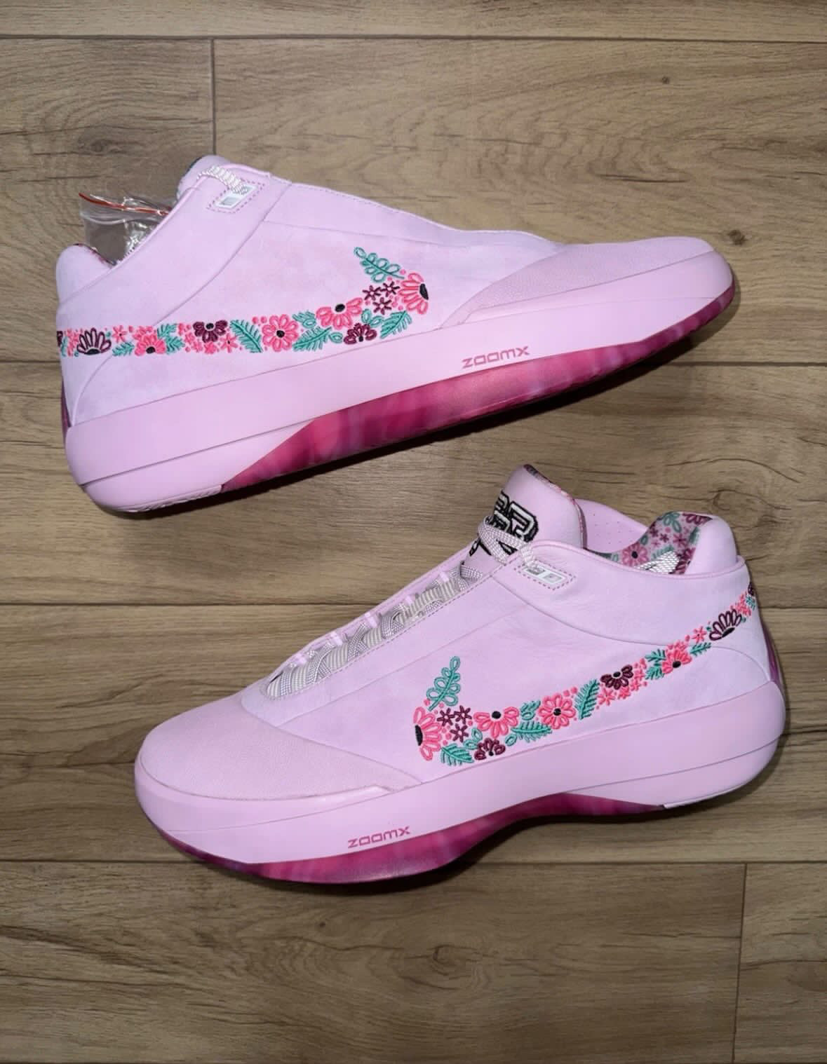 帮朋友出一双这个，有人想要么尺码US15我的观赛搭子新赛季篮不住