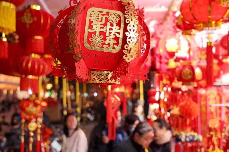 这个新闻有点太超前了
据万年历2262年1月21日是农历正月初一（第一个春节），