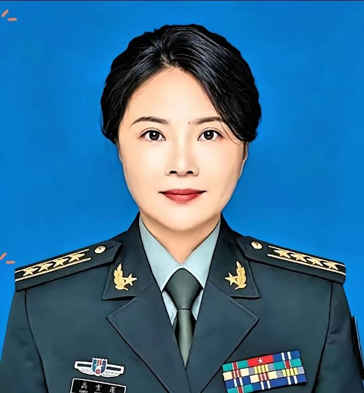 看到个军队查账的通报，惊出一身冷汗。
西部战区审计员高雪莲，绝对是个狠角色。16