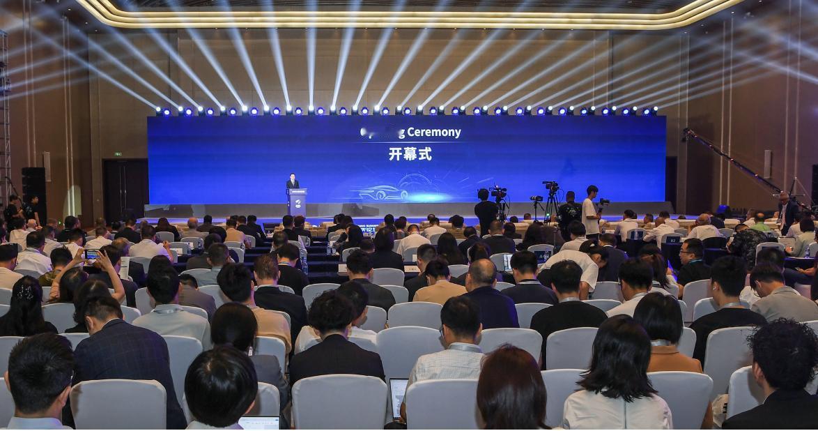 2025中国汽车重庆论坛大佬齐聚，纷纷表态：反对“价格战”。这是要停止价格战的意