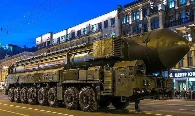 为什么 俄罗斯 不敢用 核武器 ？不夸张的说，俄罗斯宁愿投降，也不敢先用上核武器