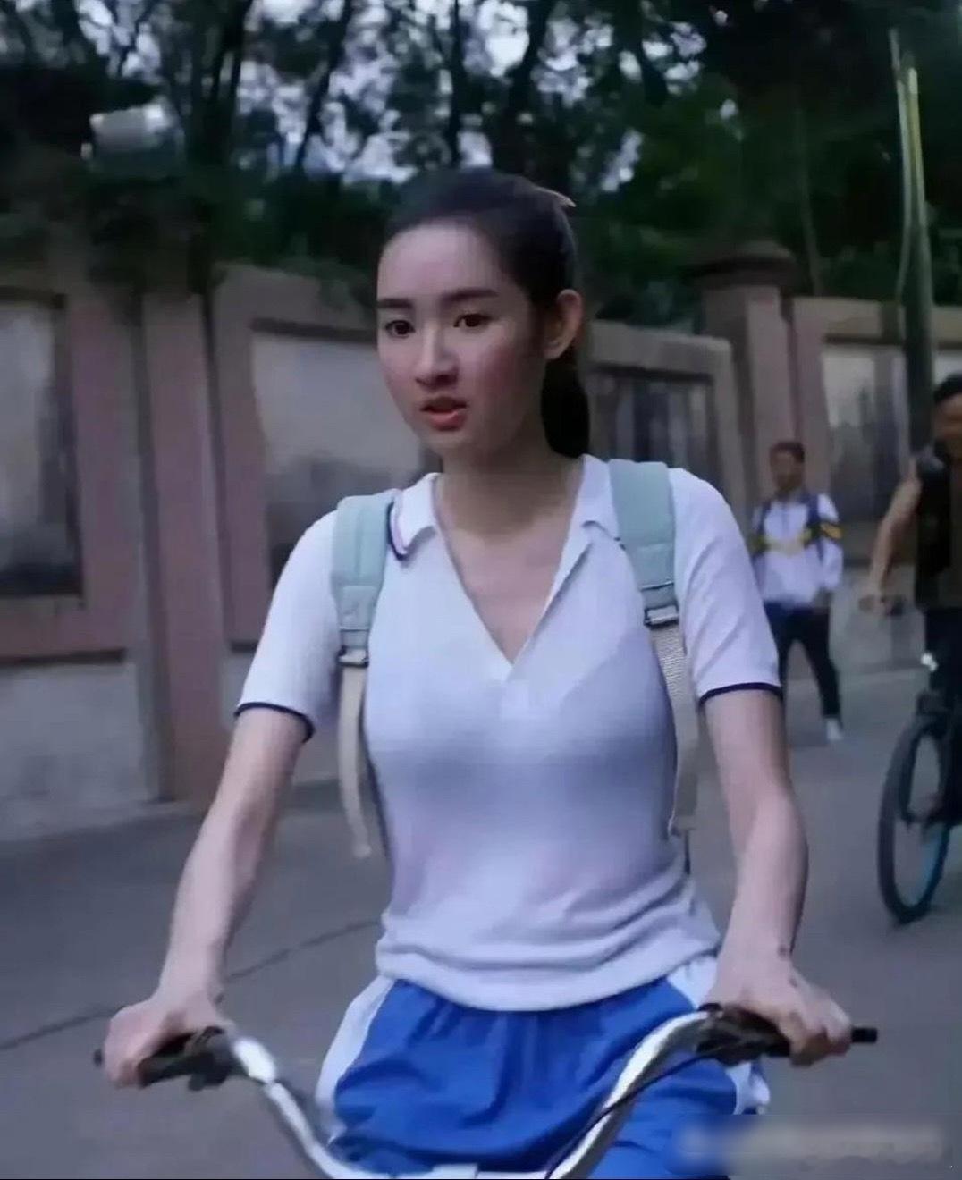 导演是怎么做到不脸红的啊？ 
