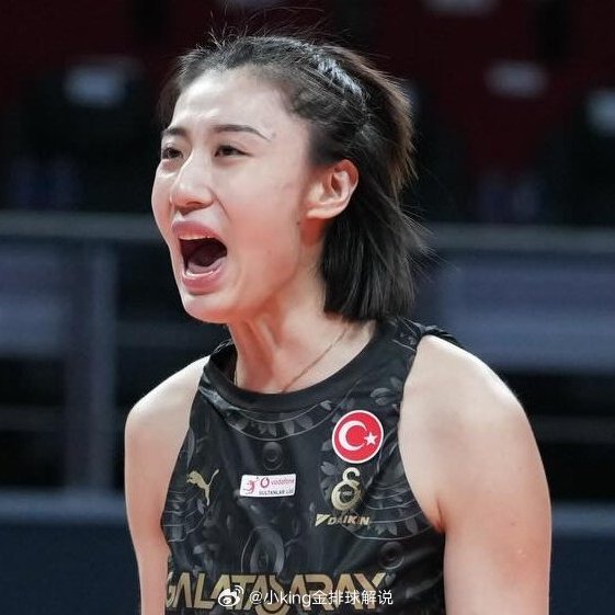 王媛媛在今晨的欧联杯决赛主客场+金局制的首回合中，11分，进攻8/12，拦网2，