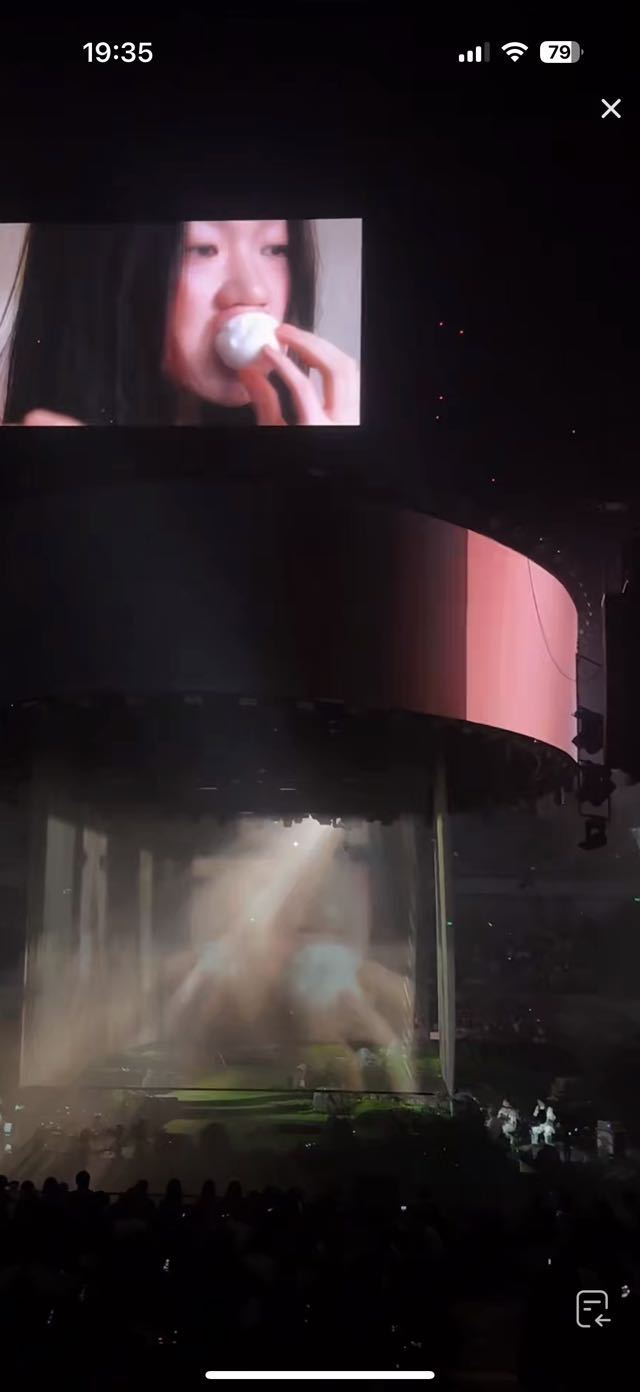 单依纯开场吃蛋是什么操作